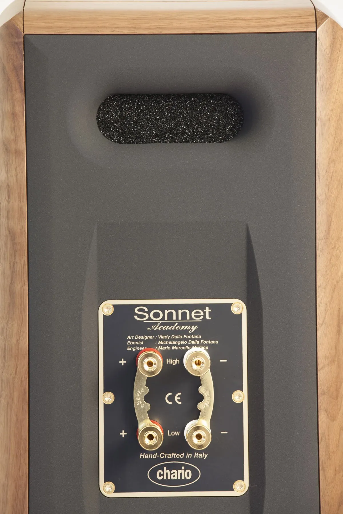 Chario Sonnet achterkant Chario Sonnet WBT en basreflexopening
