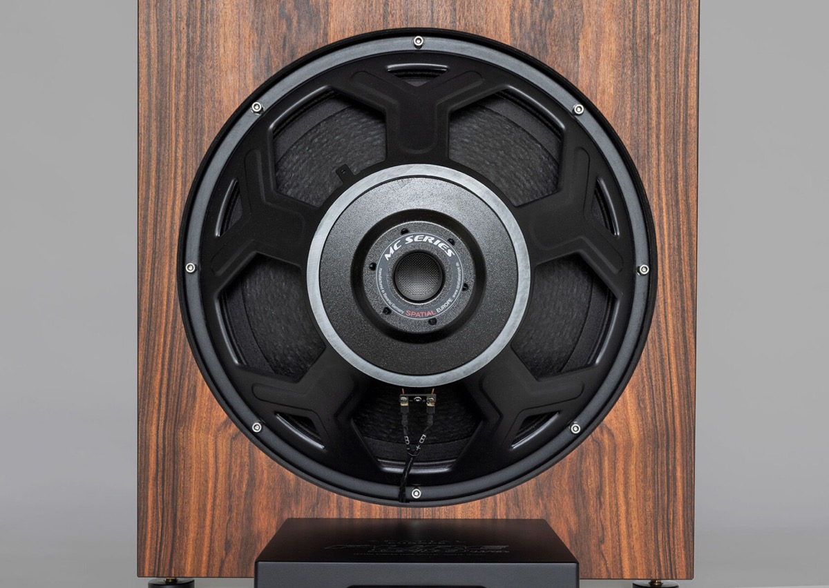 spatial-pure-15-18-woofer-achterzijde 2 spatial-pure-15-18-tieftoener-magnet-detail